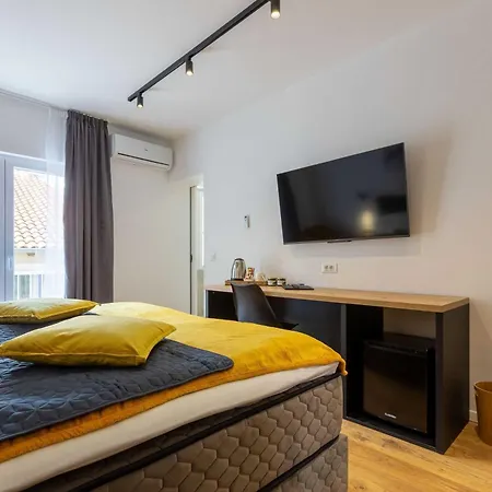 Charming And Elegant Historic Center 3*